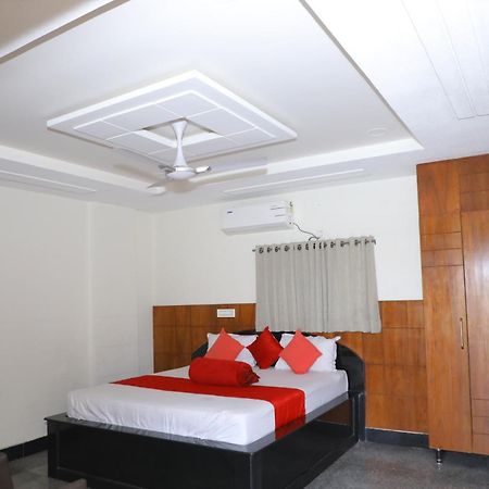 Hotel New Maruthi Inn, Lb Nagar ไฮเดอราบัด ภายนอก รูปภาพ