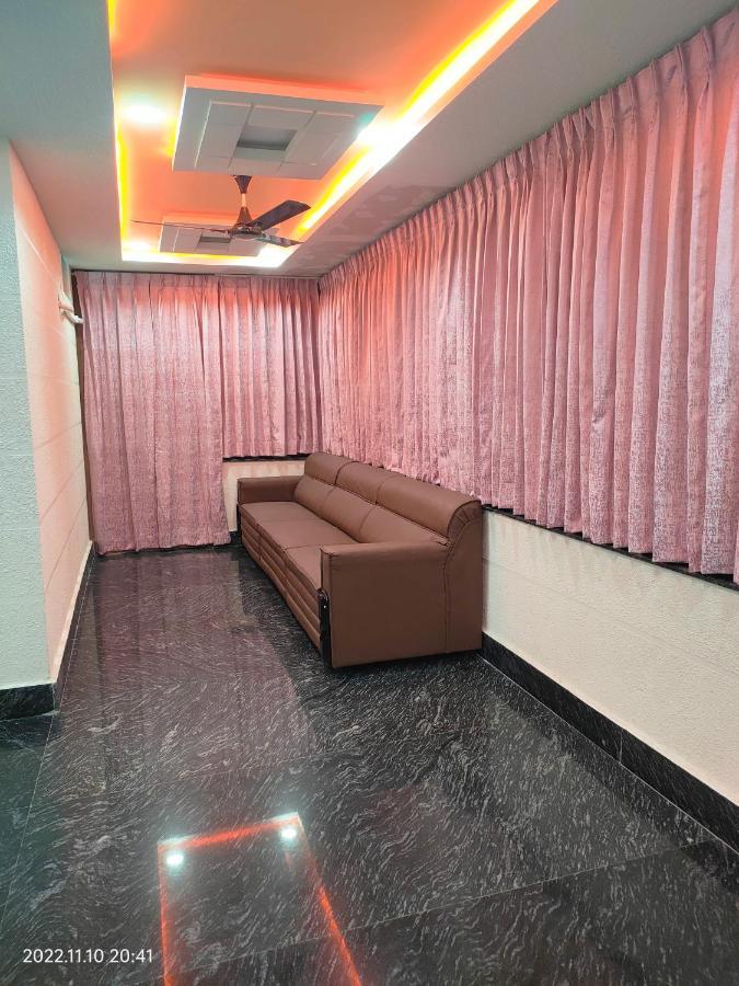 Hotel New Maruthi Inn, Lb Nagar ไฮเดอราบัด ภายนอก รูปภาพ